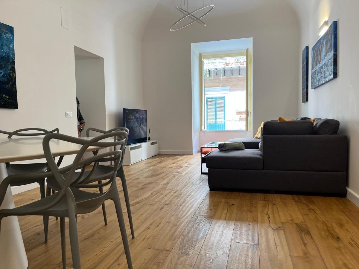 Cala Nera Luxury Apartment Palermo Bagian luar foto